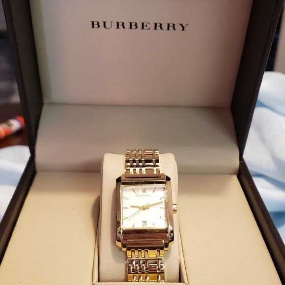 Burberry Women's Gold Watch - Picture 1 of 10
